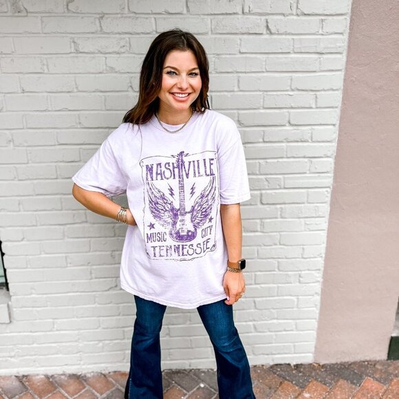 Oversized Nashville Graphic Tee - Picture 3 of 3
